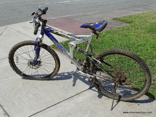 (OUT) MONGOOSE XR200 BICYCLE; BLUE MONGOOSE XR200 21 SPEED BIKE WITH LIGHTWEIGHT ALUMINUM FRAME.