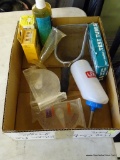 TRAY LOT OF PET ITEMS; LOT INCLUDES A LIXIT SMALL ANIMAL WATER BOTTLE, 3 MARINELAND LABS INSTANT