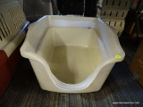 RUBBERMAID LITTER PAN; CREAM 2 PIECE LITTER BOX WITH REMOVABLE PAN. MEASURES1 FT 6 IN X 2 FT X 10