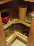 (KIT) LAZY SUSAN CABINET LOT; LOT INCLUDES A TERRA COTTA VASE, WOODEN KITCHEN COLLAGE BEAR CLAWS