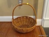 (LR) BASKETS; 2 BASKETS