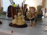 (LR) LOT OF VINTAGE FIGURINES; 2 PIECE LOT OF VINTAGE FIGURINES TO INCLUDE A LEFTON CHINA HAND