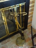 (LR) LOT OF FIREPLACE POKER SET; 3 PIECE LOT OF A FIREPLACE POKER SET TO INCLUDE A BRUSH, TONGS, AND