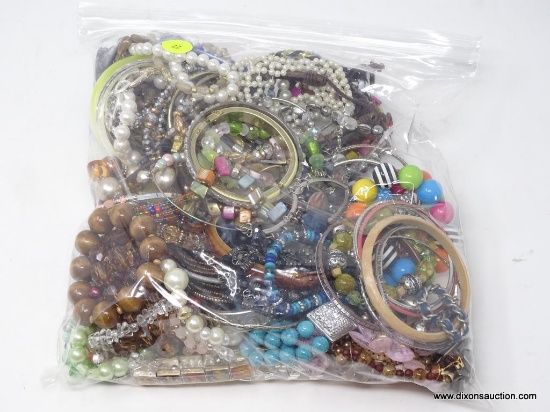 LOT OF ASSORTED COSTUME JEWELRY; LARGE BAG OF UNRESEARCHED COSTUME JEWELRY TO INCLUDE BRACELETS AND