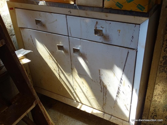 HOOSIER CABINET BOTTOM; HOOSIER CABINET WITH 2 UPPER DRAWERS AND 2 BOTTOM CABINET DOORS THAT OPEN TO