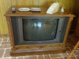 (DEN) RCA COLORTRAK XS STEREO TV; RCA BOX TV IN AN RCA VICTOR VICTROLA TV CONSOLE ON CASTERS. TV