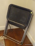 (DR) LOT OF METAL TV TRAYS; 5 PIECE LOT OF TV TRAYS TO INCLUDE 4 FOLDING BLACK TV TRAYS AND A TRAY