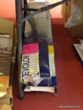 LOT OF ASSORTED LEVOLOR BLINDS; 4 PIECE LOT OF LEVELOR BLINDS TO INCLUDE AN ALUMINUM WHITE FINISH