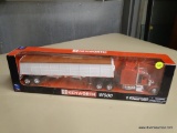 KENWORTH DIECAST 18 WHEELER; NEWRAY KENWORTH W900 DIECAST OPENABLE DOOR 18 WHEELER WITH A RED CAB