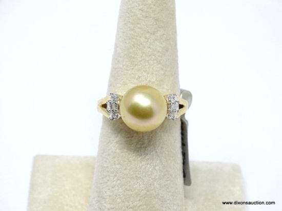 SOUTH SEA PEARL AND DIAMOND RING; 18KT YELLOW GOLD SETTING, 10MM DARK GOLDEN SOUTH SEA CULTURED