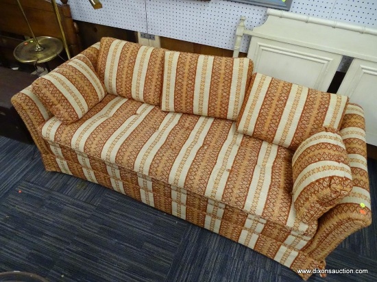 PULL OUT SOFA BED; THE SLEEP-IN SOFA FROM KINGSTOWN WITH A CREAM AND ORANGE YARN FABRIC WITH A