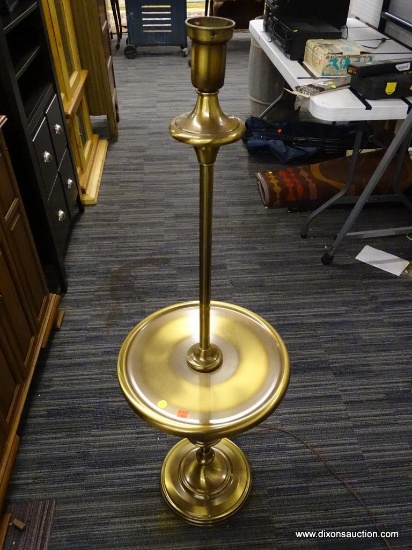 METAL FLOOR LAMP; BRASS FINISHED FLOOR LAMP WITH TAPERED DETAILING AND A LARGE DISC IN THE MIDDLE.
