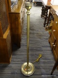 (R1) BRASS FLOOR LAMP; 3 PIECE REEDED BRASS BODY ON A ROUND BASE. DOES NOT INCLUDE SHADE. MEASURES 3