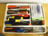 (R1) LOT OF ASSORTED TOOLS; ABOUT A 40 PIECE LOT TO INCLUDE PHILIPS AND FLAT HEAD SCREWDRIVERS OF