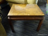 (R2) WOODEN END TABLE; WOODEN END TABLE WITH A PANELED WOOD DETAILING THAT HAS THE WOOD GRAINS