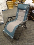 (R2) TIMBER RIDGE LOUNGE CHAIR; BLUE AND GRAY FOLDING ADJUSTABLE LOUNGE CHAIR WITH A CUP HOLDER ON