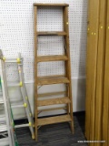 (BACKWALL) WOODEN STEP LADDER; 6 FT WOODEN LADDER. SC 803.