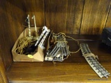 (R1) LOT OF MARKLIN TRAIN SET ACCESSORIES; 5 PIECE LOT OF MARKLIN TRAIN SET DECORATIONS AND TRACKS