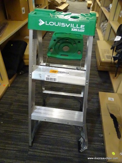 SMALL STEP LADDER; 3 FT ALUMINUM STEP LADDER WITH A DAMAGED LEG. NEEDS TLC.