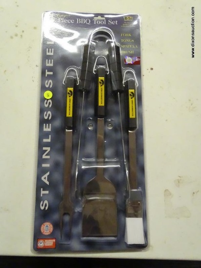 BSI IOWA HAWKEYES BBQ TOOL SET; BSI COLLEGIATE 4 PIECE IOWA HAWKEYES STAINLESS STEEL BBQ TOOL SET TO