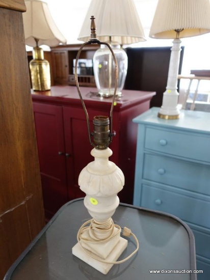 (R5) VINTAGE LAMP; VINTAGE ALABASTER LAMP WITHOUT SHADE. MEASURES 21 IN TALL.