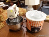 (R2) ELECTRIC MIXING BOWL AND CROCK POT; GENERAL ELECTRIC VINTAGE MIXING BOWL WITH SOLID STATE POWER