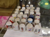 (R2) LOT OF THIMBLES; 33 PIECE LOT OF COLLECTIBLE PORCELAIN THIMBLES FROM VARIOUS STATES AND