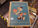 (R2) VINTAGE PINOCCHIO BOOK; ORIGINAL 1940'S WALT DISNEY PINOCCHIO BOOK. IN GREAT CONDITION.