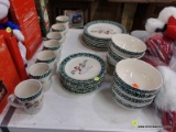 (R5) CHRISTMAS POTTERY CHINA; 32 PIECE LOT OF THOMSON CHRISTMAS POTTERY CHINA TO INCLUDE 8 DINNER