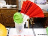 (R5) LOT OF AMERICAN PLAGES AND A PITCHER; LOT INCLUDES A PLASTIC PITCHER, A RED, WHITE AND BLUE