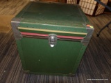(R5) SEWARD TRUNK; GREEN SEWARD TRUNK WITH METAL CAPPED SHOULDERS AND A METAL LATCH MEASURES 18 IN X