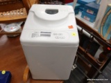 (R6) BREADMAN BREAD MAKER; ELECTRIC BREAD MAKER WITH A WINDOW ON THE TOP SO YOU CAN SEE THE BREAD