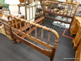 (R2) FULL SIZED BED; 2 TONED TURNED POLE BANNISTER BACK BED FRAME WITH BULB FEET ON THE FOOT AND