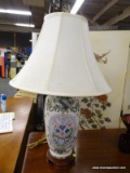 (R3) TABLE LAMP; WHITE FLOWER VASE TABLE LAMP WITH FLORAL HAND PAINTED AND ETCHED DESIGNS ALL AROUND