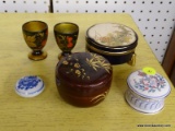 (R1) LOT OF TRINKETS; 6 PIECE LOT TO INCLUDE 4 UNIQUE TRINKET BOXES AND 2 HAND PAINTED WOODEN