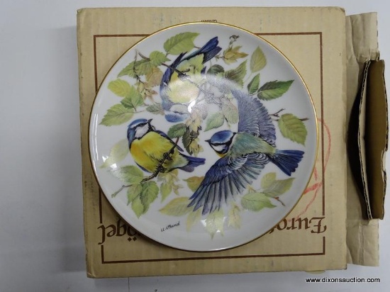 URSULA BAND BIRD PLATE; BLUE TITMOUSE BIRD BY URSALA BAND. 1985 1ST EDITION. COMES IN BOX WITH