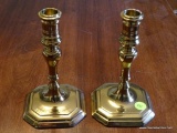 (DR) CANDLEHOLDERS; PR OF VIRGINIA METALCRAFTERS BRASS CANDLE HOLDERS- 7 IN H