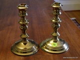 (DR) CANDLEHOLDERS; PR. OF VIRGINIA METALCRAFTERS BRASS CANDLE HOLDERS- 7 IN H