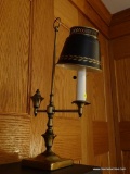 (FRM) LAMP. BRASS LAMP WITH METAL TOLE PAINTED SHADE- 20 IN H