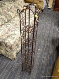 (R3) FLOOR SHELF; 5-SHELF WROUGHT IRON FLOOR SHELF WITH LEAF AND SCROLL ACCENTS ON THE SIDES AND