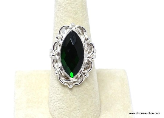 .925 STERLING SILVER LADIES RING; NEW GORGEOUS LARGE FACETED CHROME DIOPSIDE DETAILED RING. SIZE