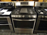 GE 5 BURNERS 5-CU FT SELF-CLEANING CONVECTION FREESTANDING GAS RANGE (STAINLESS STEEL). ITEM #