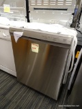 FRIGIDAIRE 55-DECIBEL BUILT-IN DISHWASHER (STAINLESS STEEL) ENERGY STAR. THREE SEPARATE SPRAY ARMS