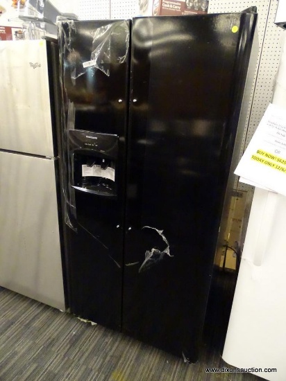 FRIGIDAIRE 22-CU FT SIDE-BY-SIDE REFRIGERATOR WITH ICE MAKER (BLACK). BRIGHT LED LIGHTING MAKES IT