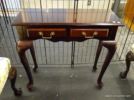 (R2) MAHOGANY SOFA TABLE; QUEEN ANNE SOFA TABLE WITH TWO DRAWERS WITH METAL PULLS AND HAS A