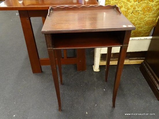(R1) SCHOOL DESK STYLE SIDE TABLE; CHERRY FINISH END TABLE WITH REEDED DETAILING A SCHOOL DESK CUBBY