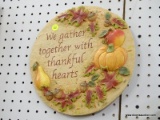 (LWALL) THANKSGIVING WALL DECORATION; AUTUMN THEMED, ROUND, WALL HANGING DECORATION WITH 