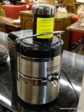 (R3) JACK LALANNE'S POWER JUICER; STAINLESS STEEL JUICER WITH WASTE BIN AND BRUSH.