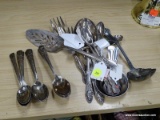 (R4) LOT OF ASSORTED SILVERPLATED FLATWARE; LOT TO INCLUDE 6 NEW YORK WORLD'S FAIR 1939 SPOONS, 3