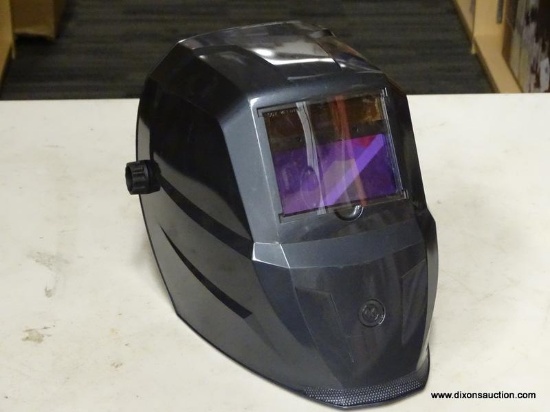 (R6) KOBALT WELDING HELMET; AUTO DARKEN WELDING HELMET WITH OPTICAL CLARITY LARGE LENS AND